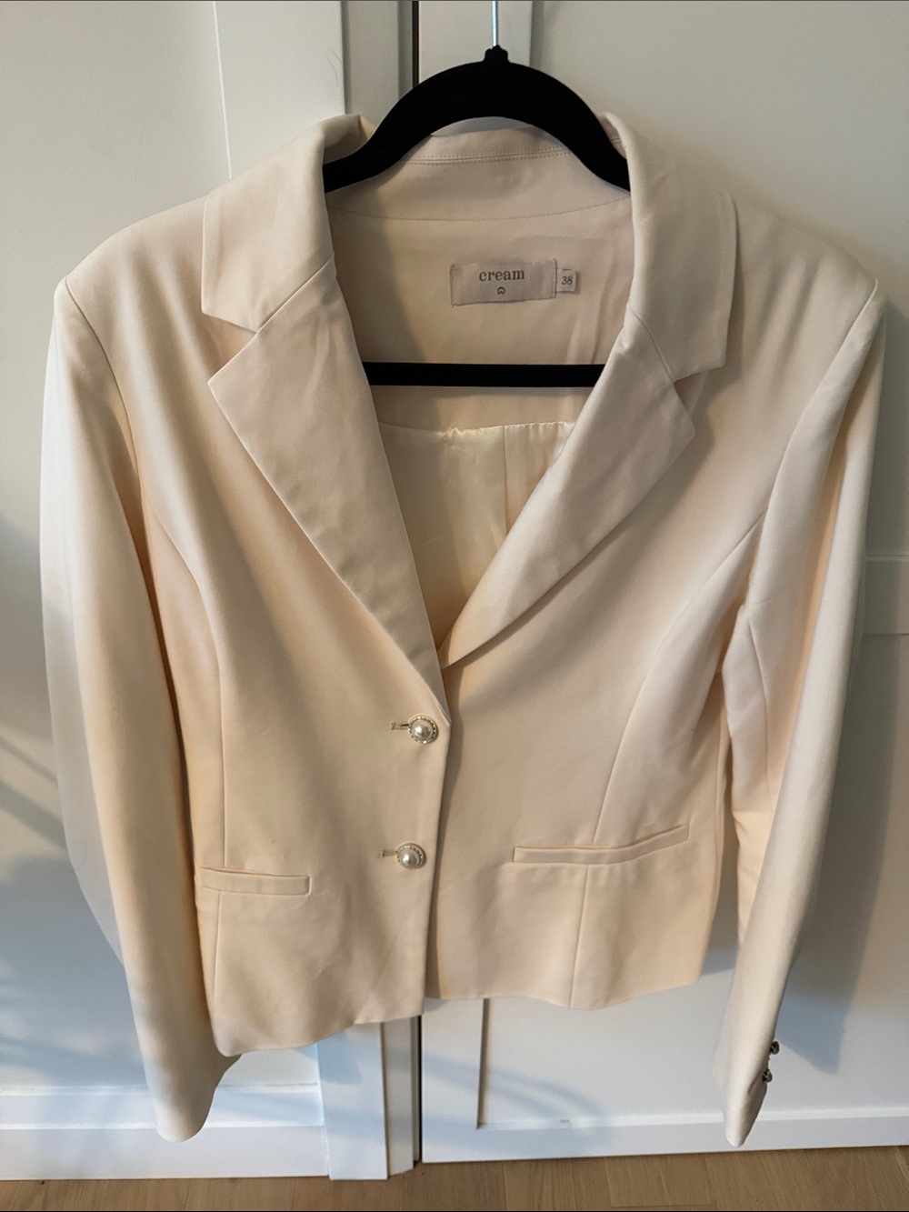 Cream Tailored Blazer with Decorative Buttons - cream (EU 38, ~ US 6-8 or Medium